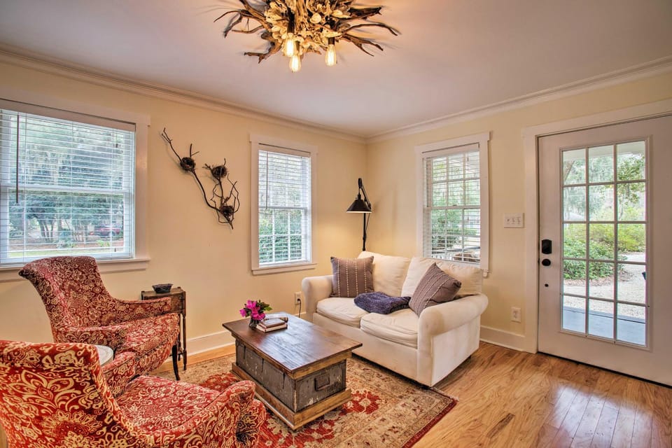 Savannah Cottage - 5 Mi to Wormsloe Historic Site! House in Savannah