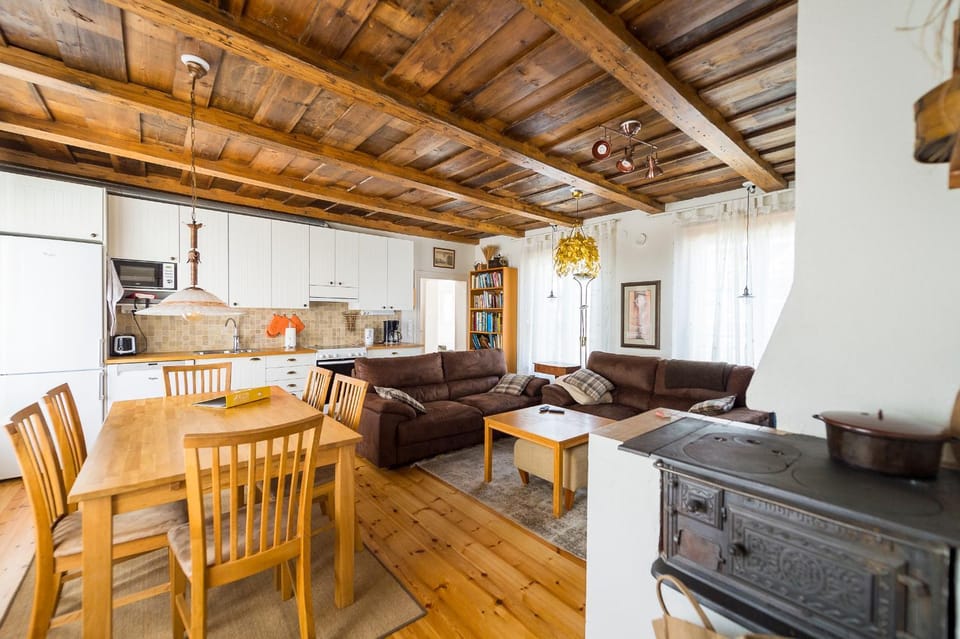 Kitchen or kitchenette, Living room, Dining area