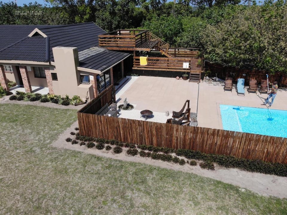 Patio, Garden, Garden view, Pool view, Swimming pool, sunbed