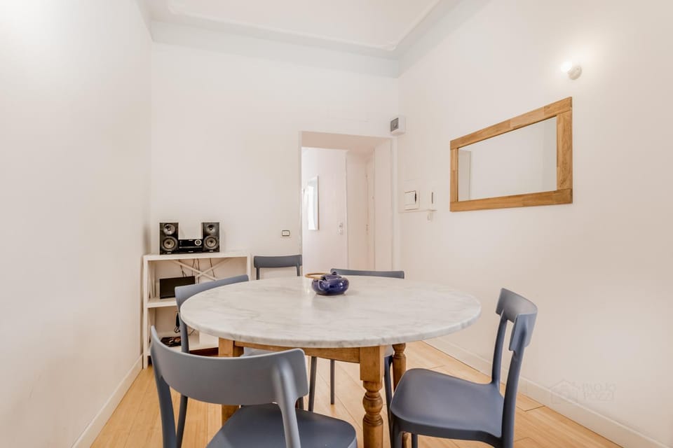 Dining area, Lunch