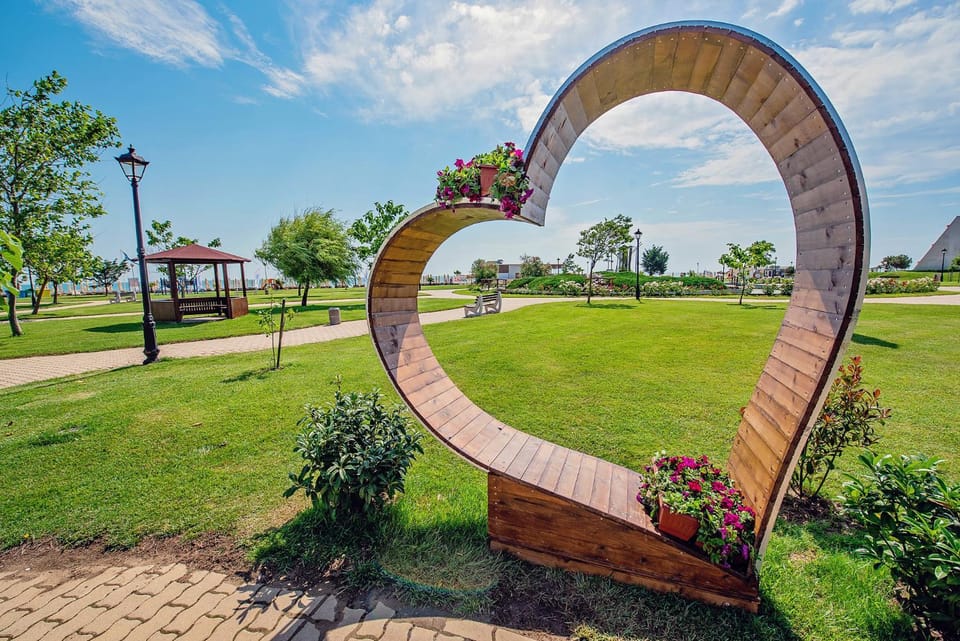 Nearby landmark