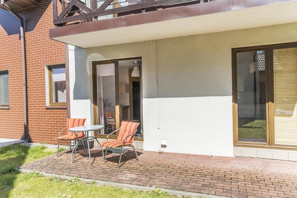 Property building, Day, Garden