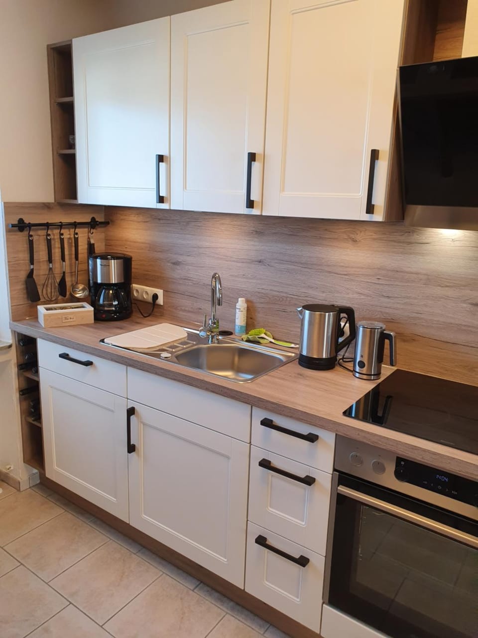 Coffee/tea facilities, Kitchen or kitchenette