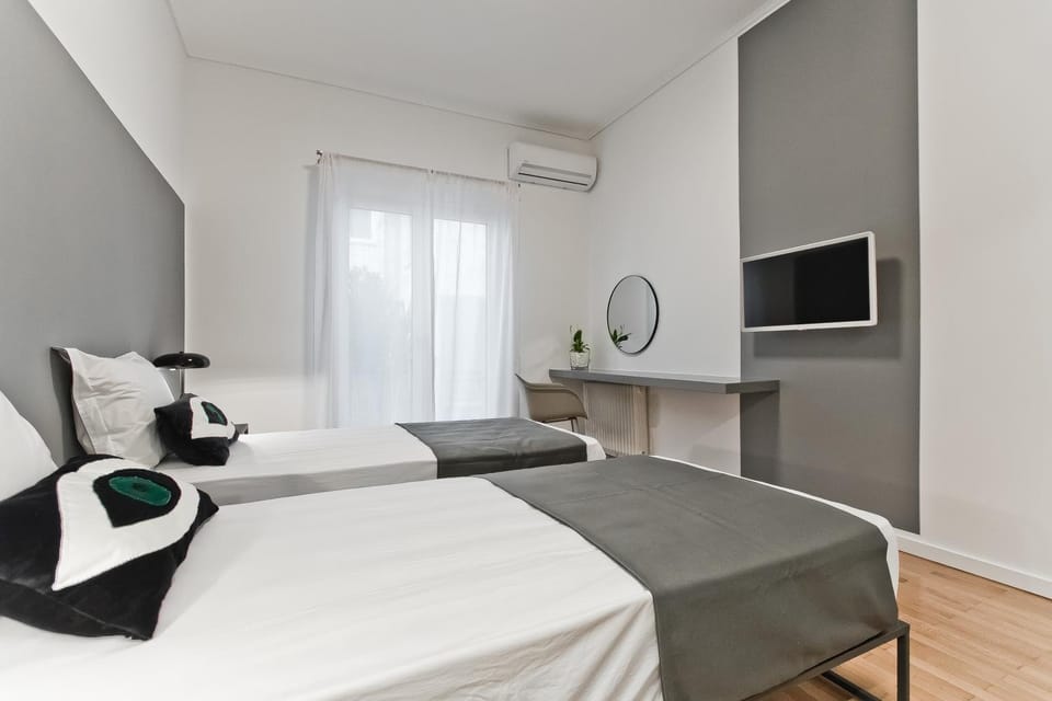 Bed, TV and multimedia, Photo of the whole room, Bedroom, air conditioner