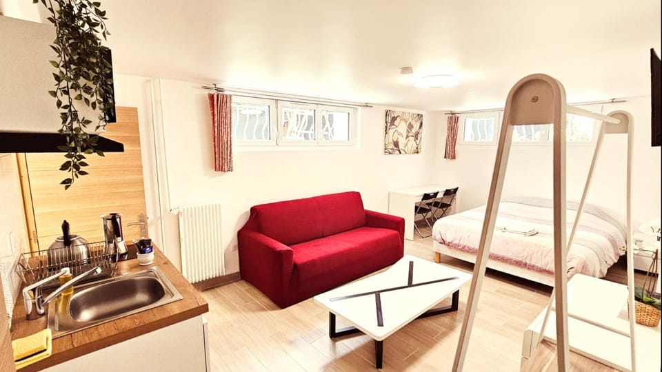 STUDIOS La Varenne Saint Maur entre PARIS ET DISNEYLAND Apartment in Saint-Maur-des-Fossés