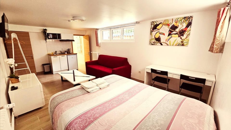 STUDIOS La Varenne Saint Maur entre PARIS ET DISNEYLAND Apartment in Saint-Maur-des-Fossés