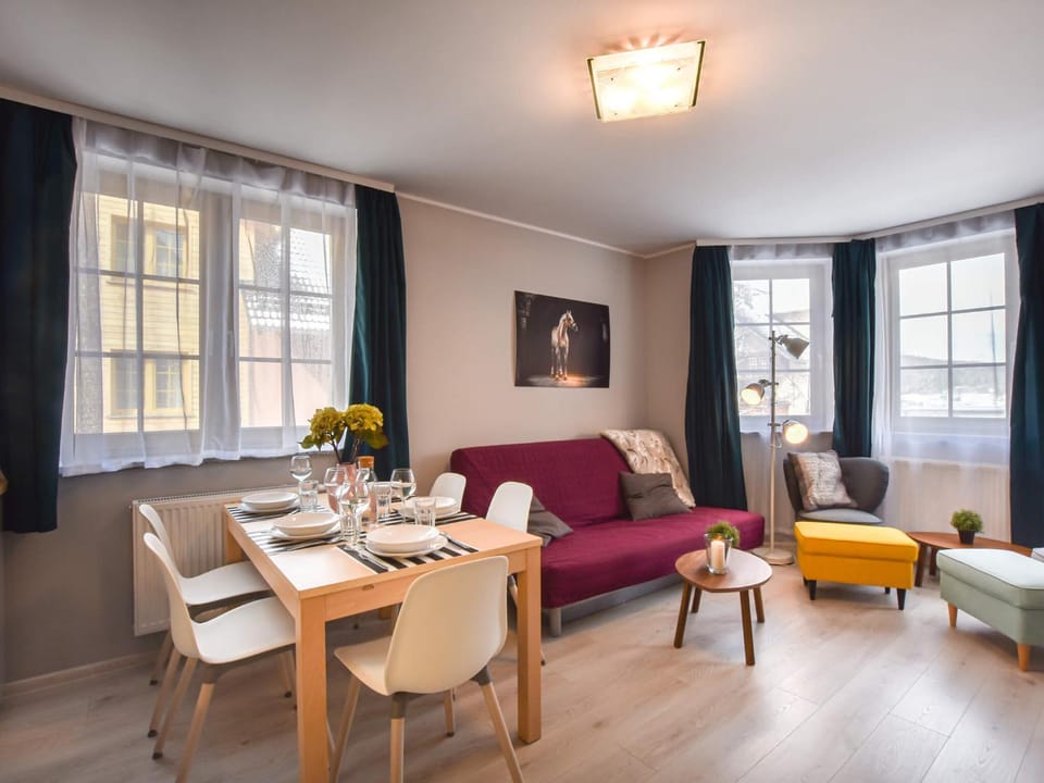 Living room, Seating area, Dining area