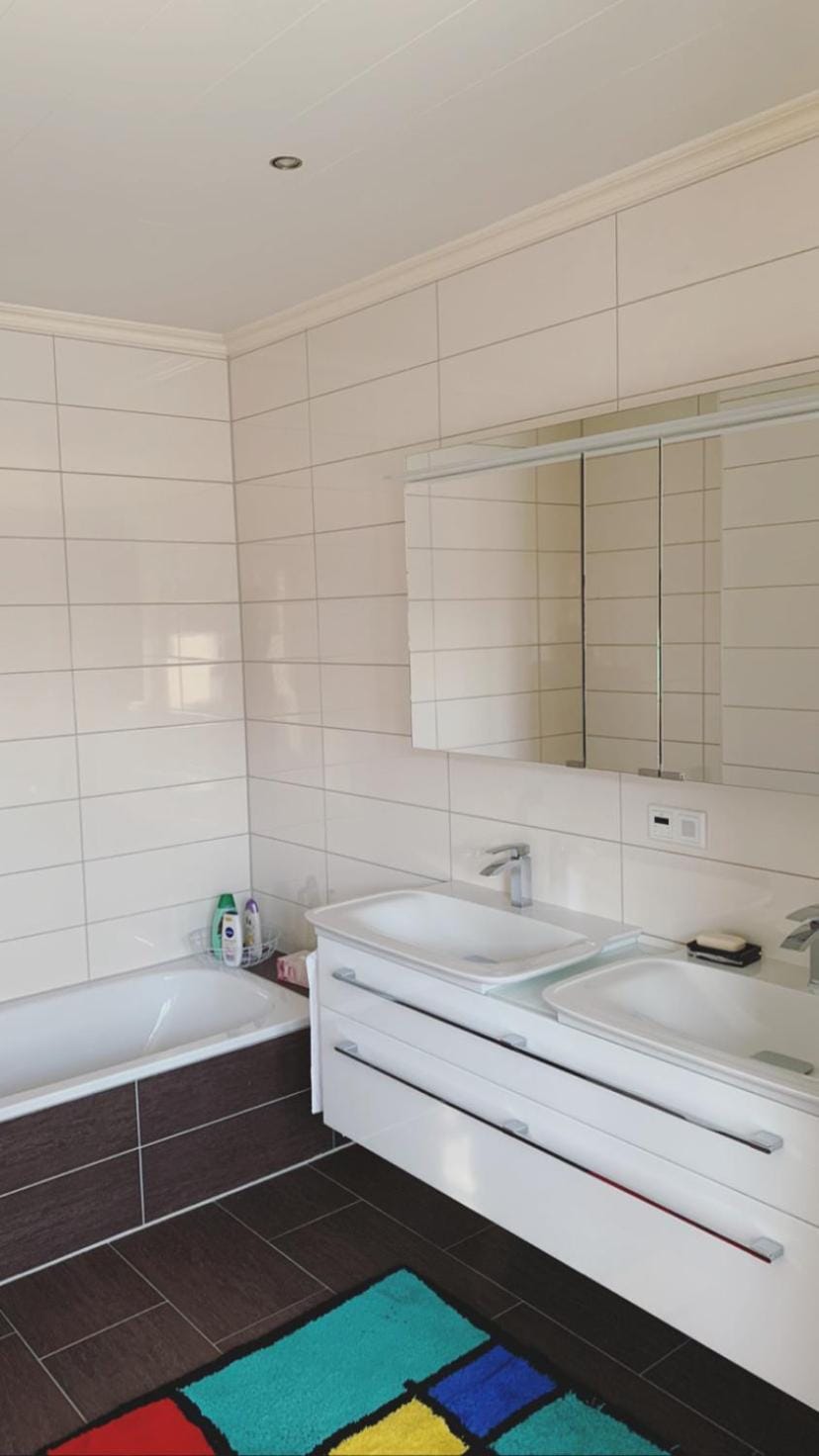 Stadtvilla Lingen zentrumsnah mit 3 Schlafzimmern, Terrasse & Parkplatz Villa in North Rhine-Westphalia