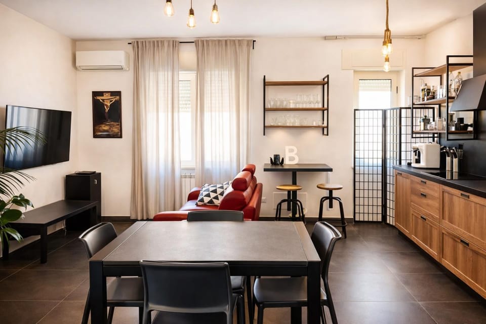TV and multimedia, Kitchen or kitchenette, Living room, Seating area, Dining area, minibar, oven, air conditioner