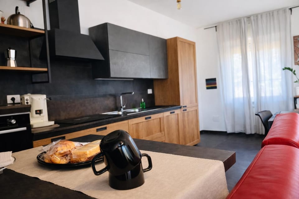 Coffee/tea facilities, Living room, Food and drinks, Dining area, stove