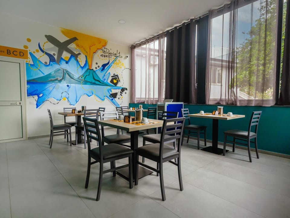 Communal lounge/ TV room, Lounge or bar, Breakfast