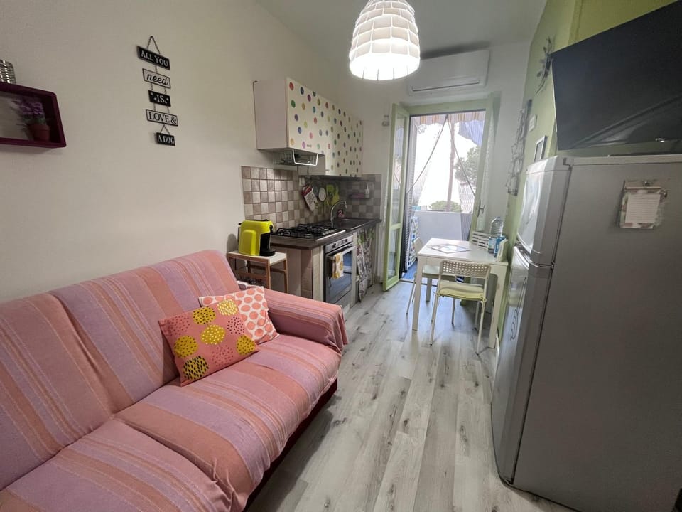 Kitchen or kitchenette, Living room, Dining area