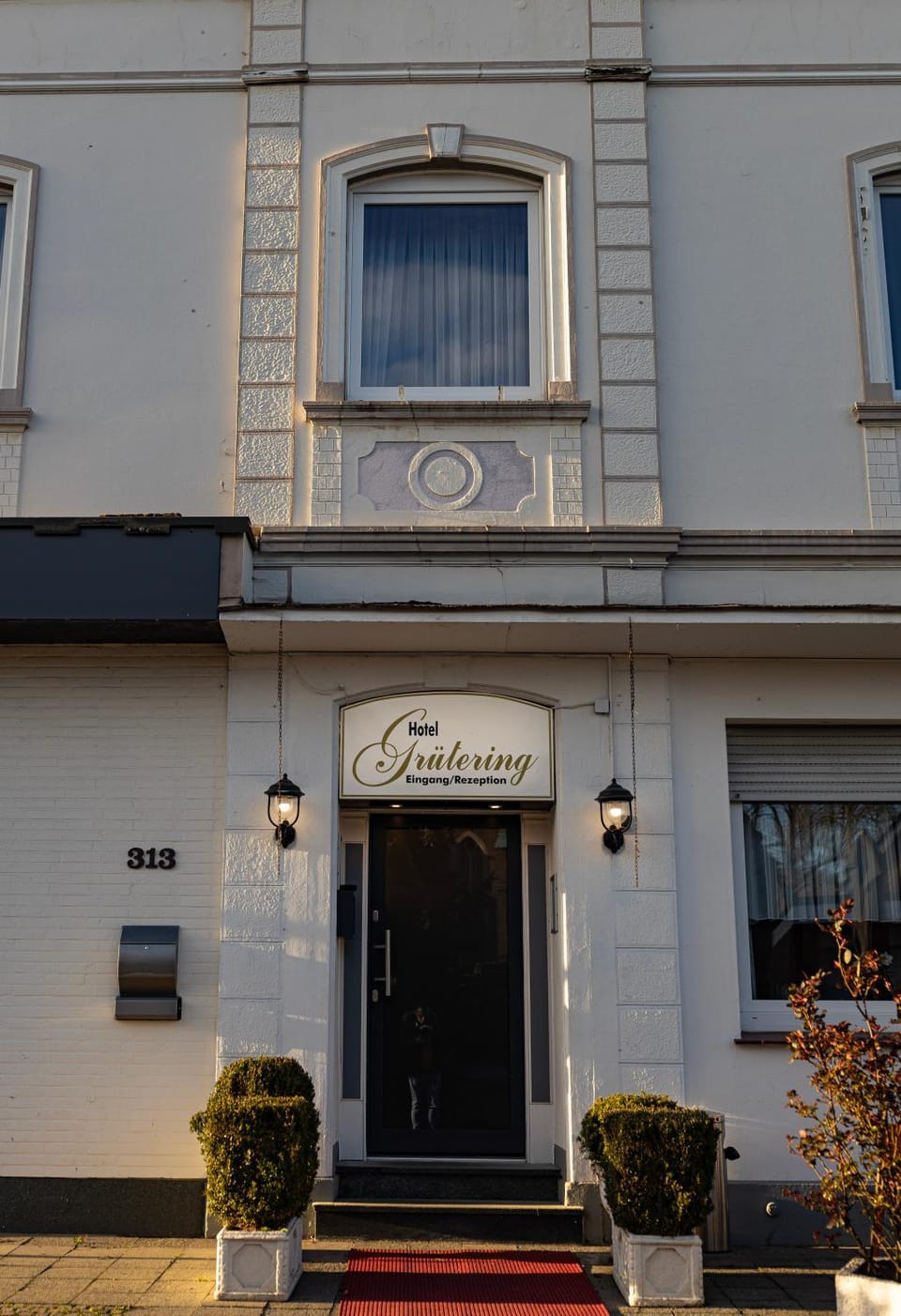 Facade/entrance