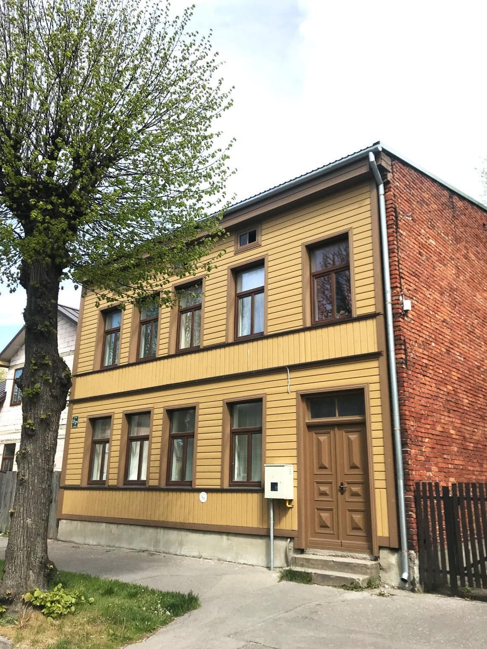 Property building, Street view