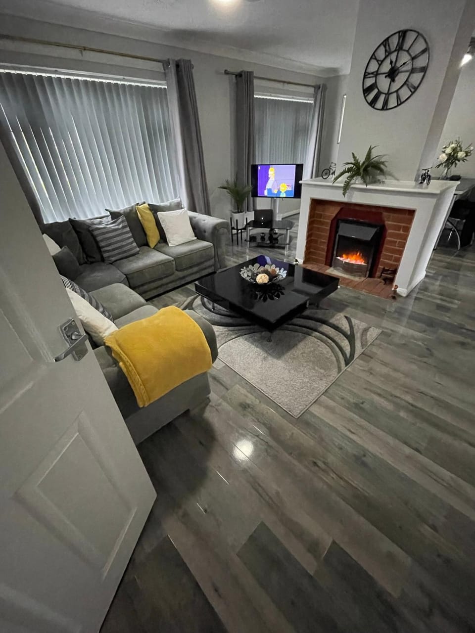 Peaceful 3 Bed Home Apartment in Basildon