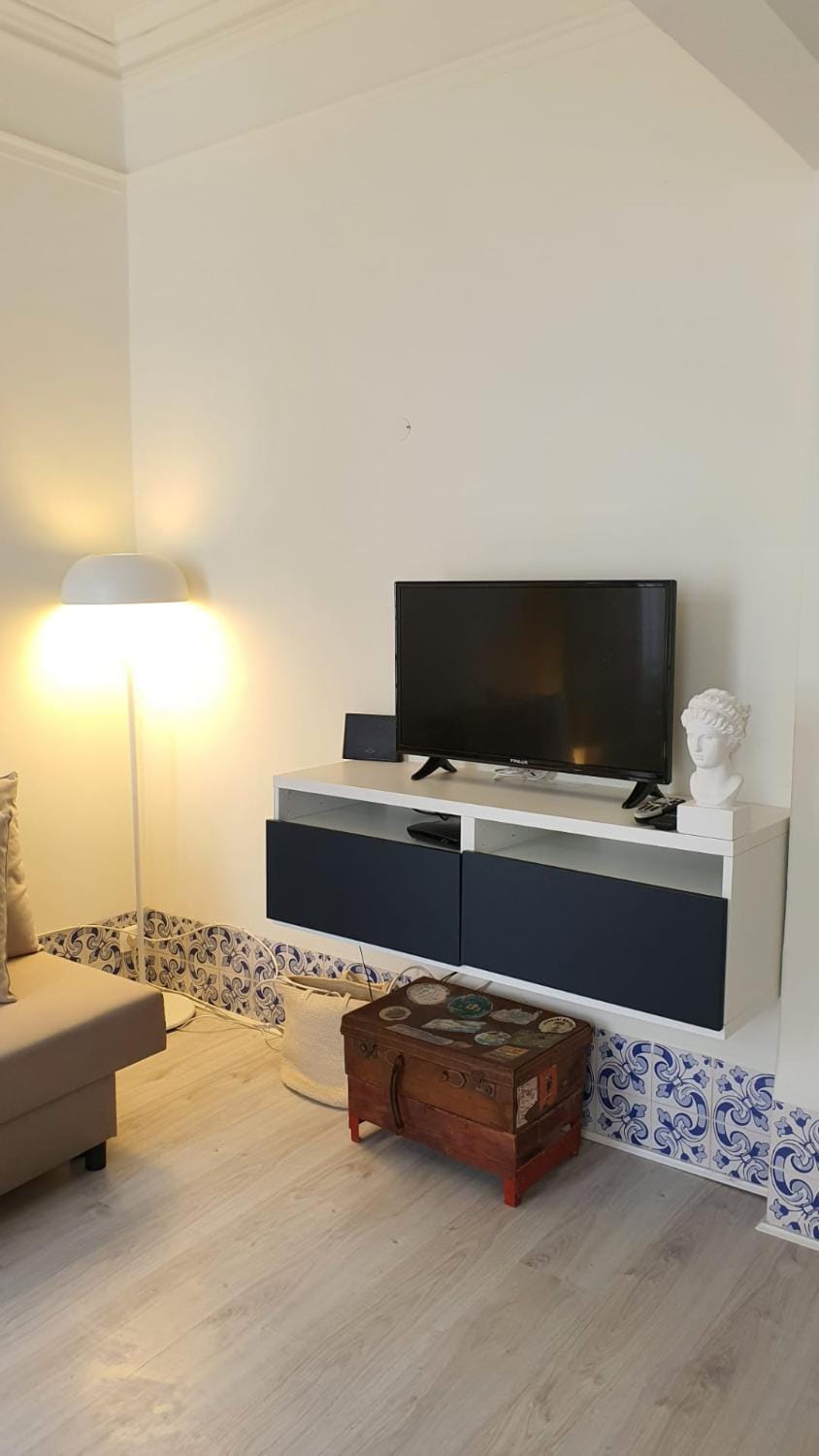 Communal lounge/ TV room, TV and multimedia, Living room, Seating area