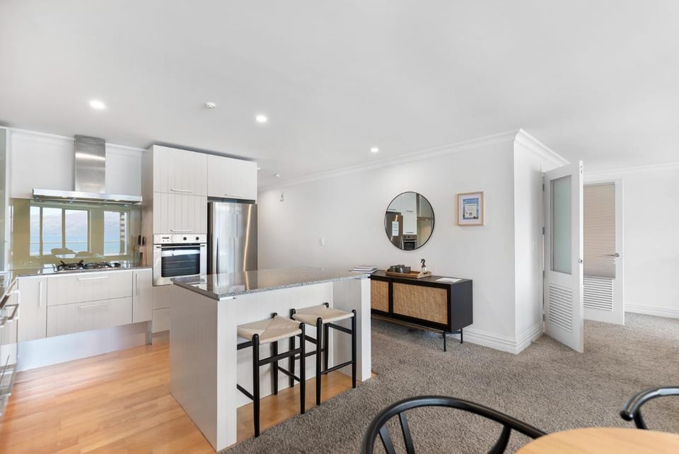 Beacon Lakeside Luxury 908 - 2 Bedroom Apartment in Queenstown