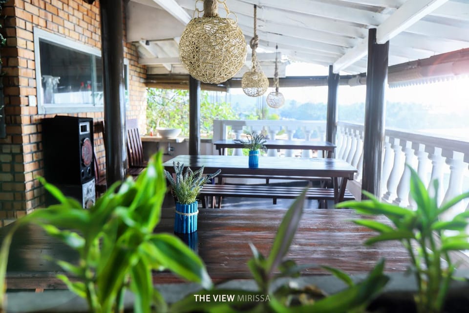 Restaurant/places to eat, Natural landscape