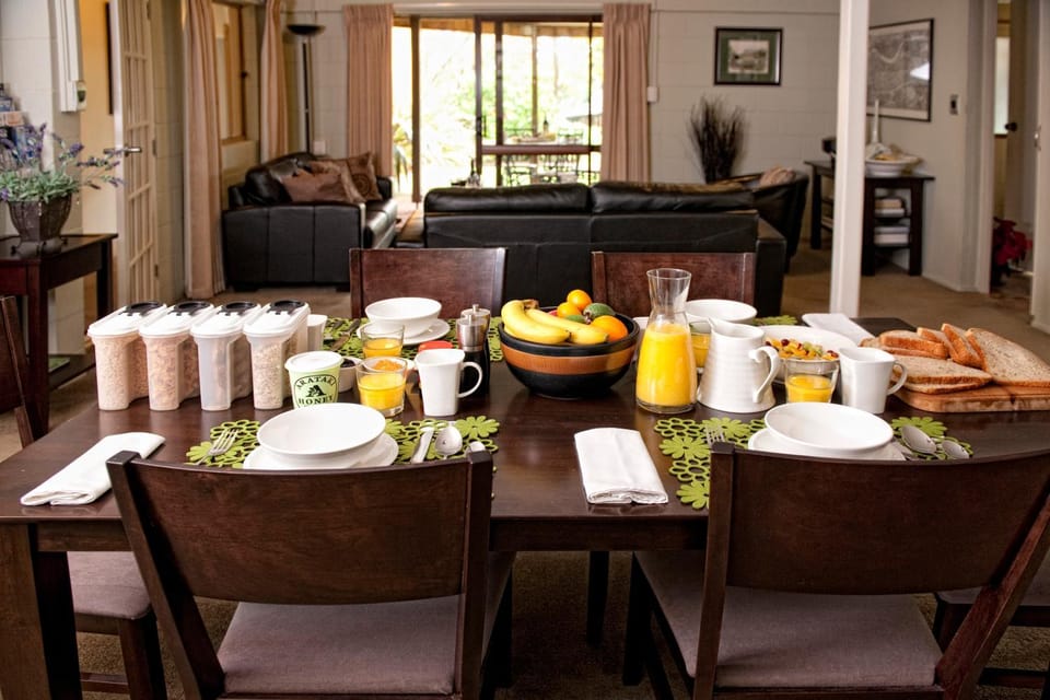 Food and drinks, Breakfast, Continental breakfast