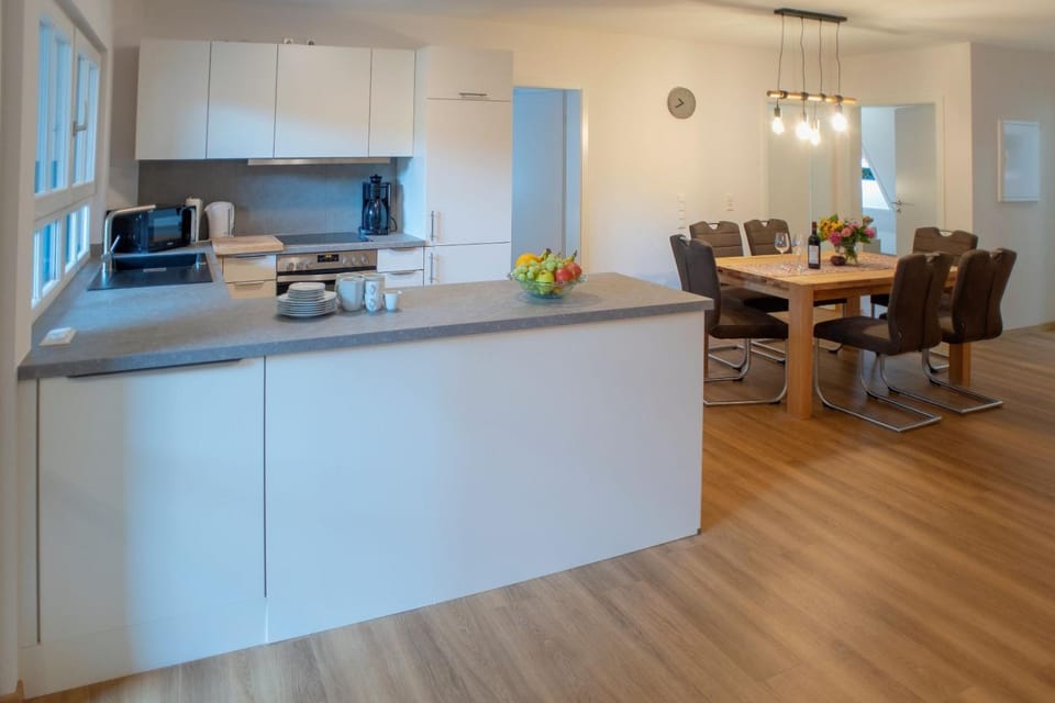 Property building, Kitchen or kitchenette, Living room