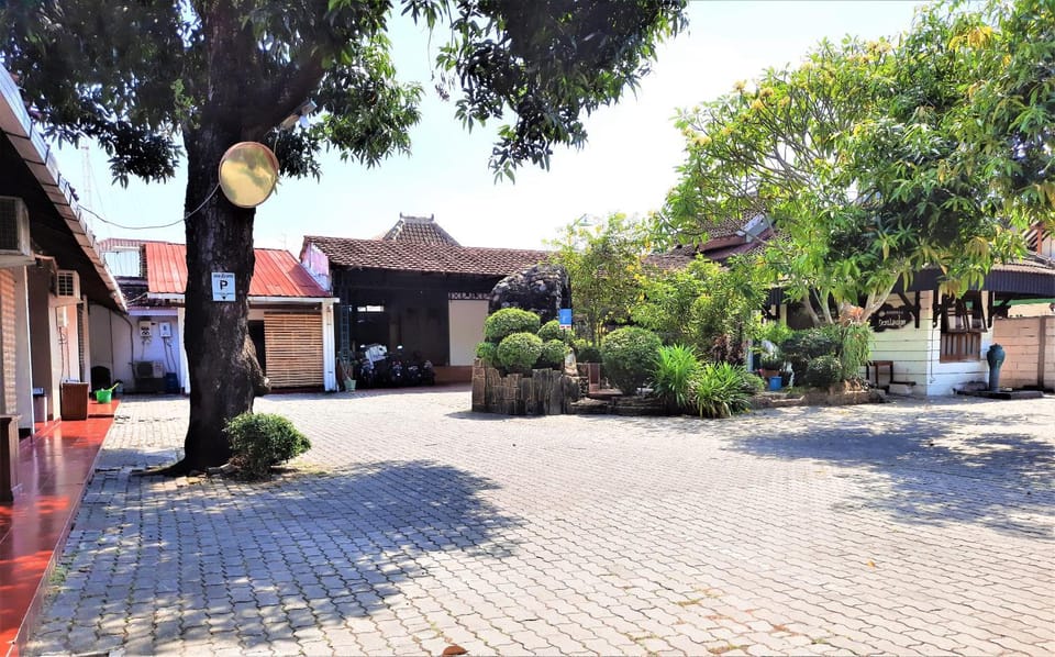 Garden, Parking