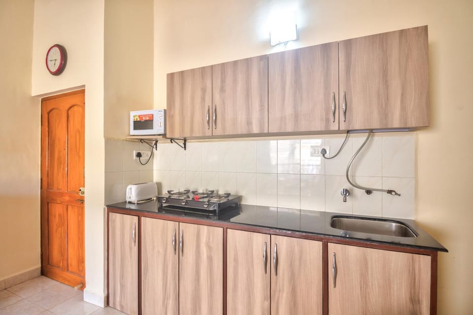 Kitchen or kitchenette, kitchen