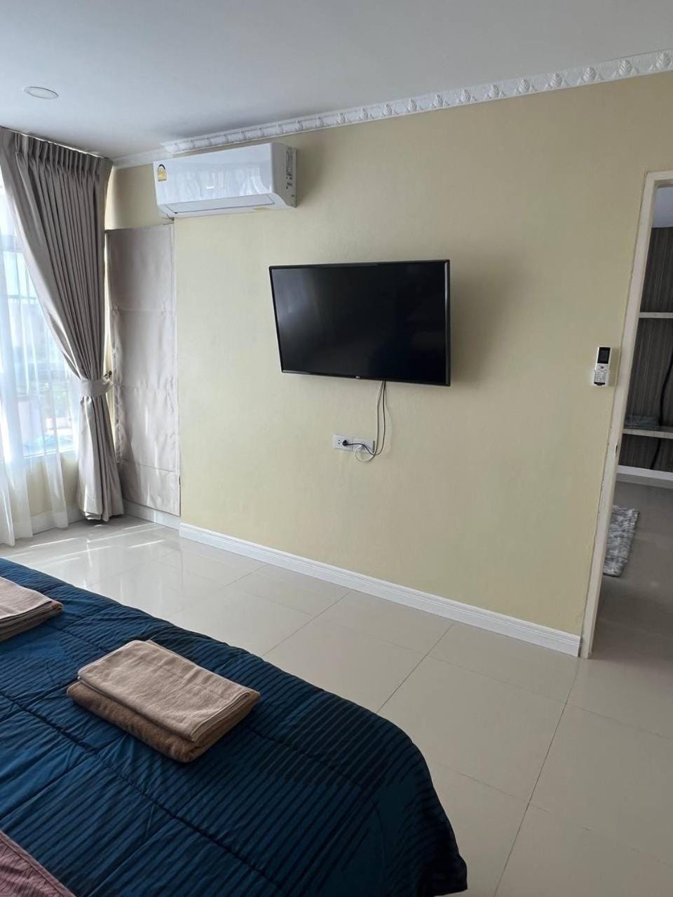 The Ocean Pearl Apartment in Pattaya City