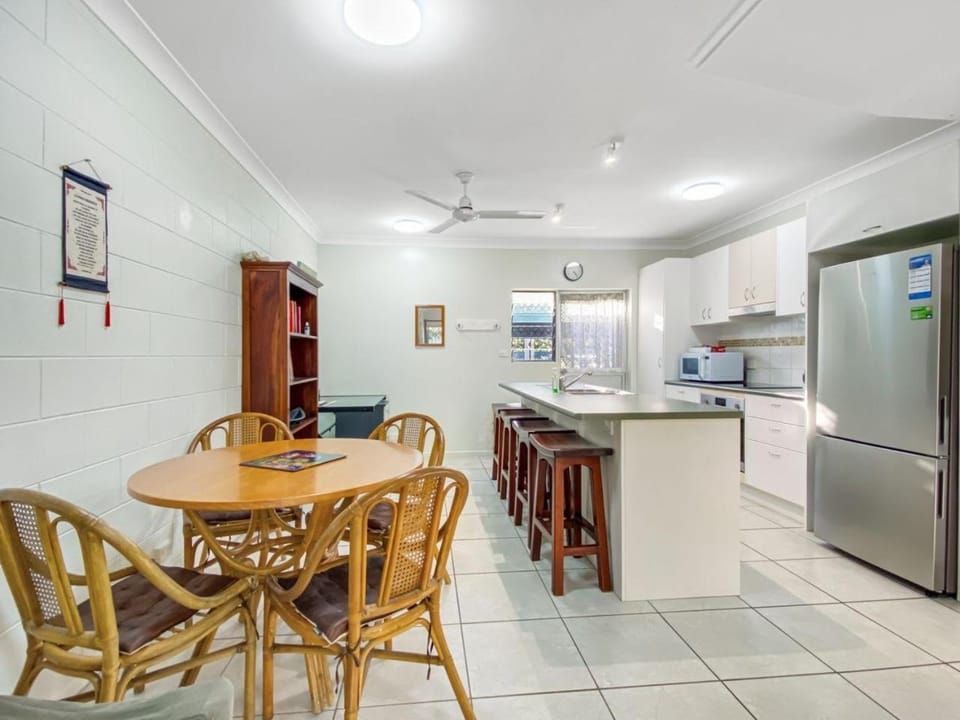 Paradise Apartments 2 Apartment in Queensland