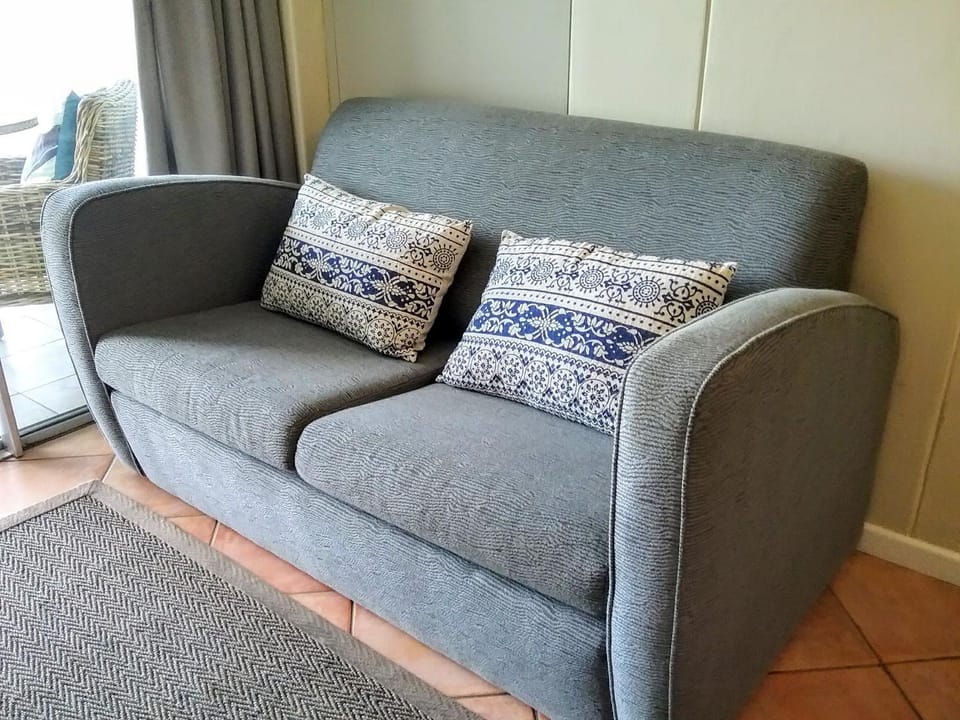 Bed, Living room