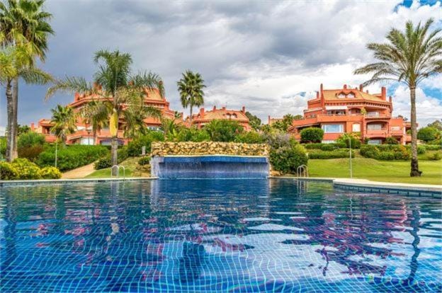 Marbella beachside apartment in 5 star gated Apartment in Marbella