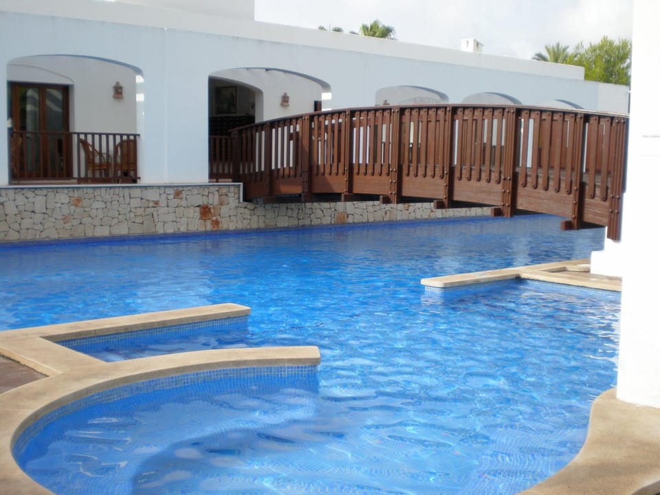 Swimming pool, Public Bath