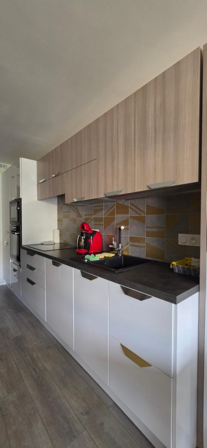 Kitchen or kitchenette