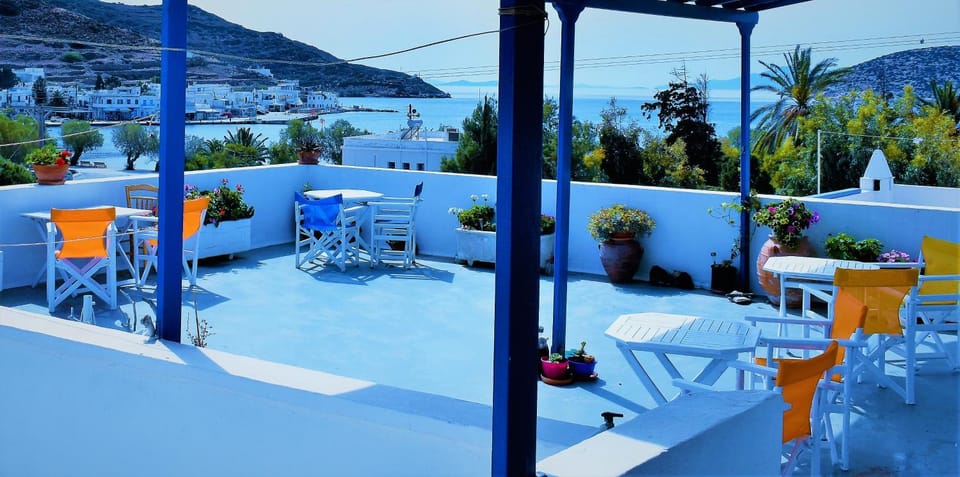 Balcony/Terrace, Location