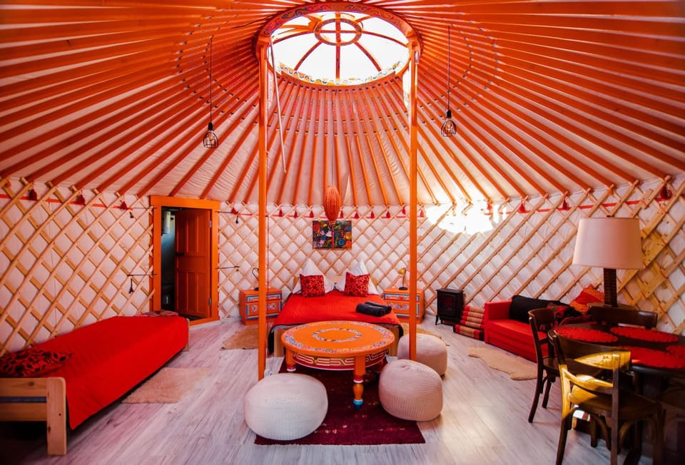 Całoroczne jurty mongolskie - "Domy Słońca" Luxury tent in Lower Silesian Voivodeship