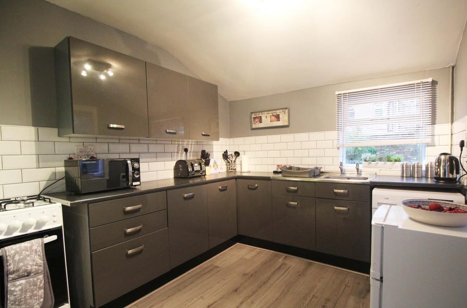 Panton Road - Modern Classic Terrace House in Chester