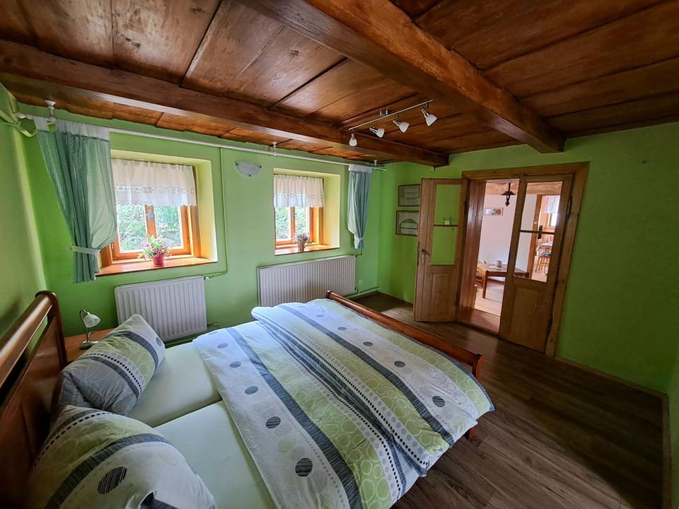 Bedroom, Garden view, Lake view