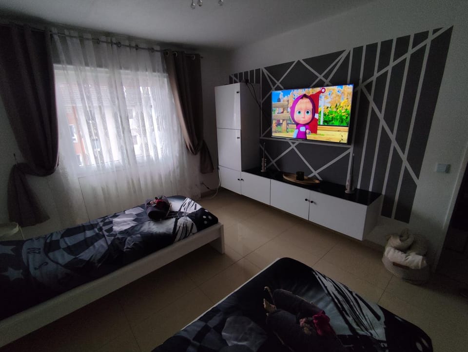 Nice Appartement near TradeFair and City 8 Min. Apartment in Cologne