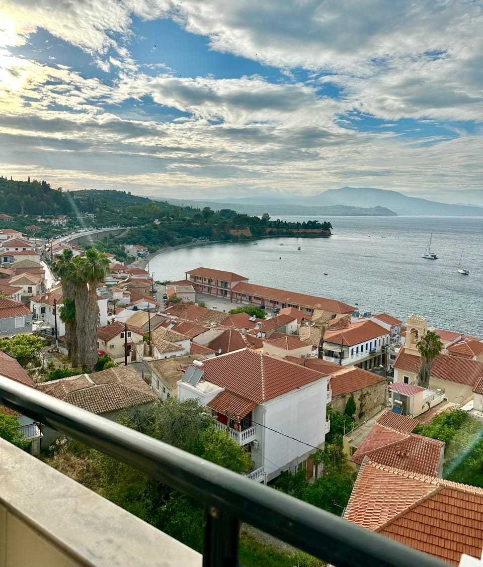 Nearby landmark, Natural landscape, City view, Sea view