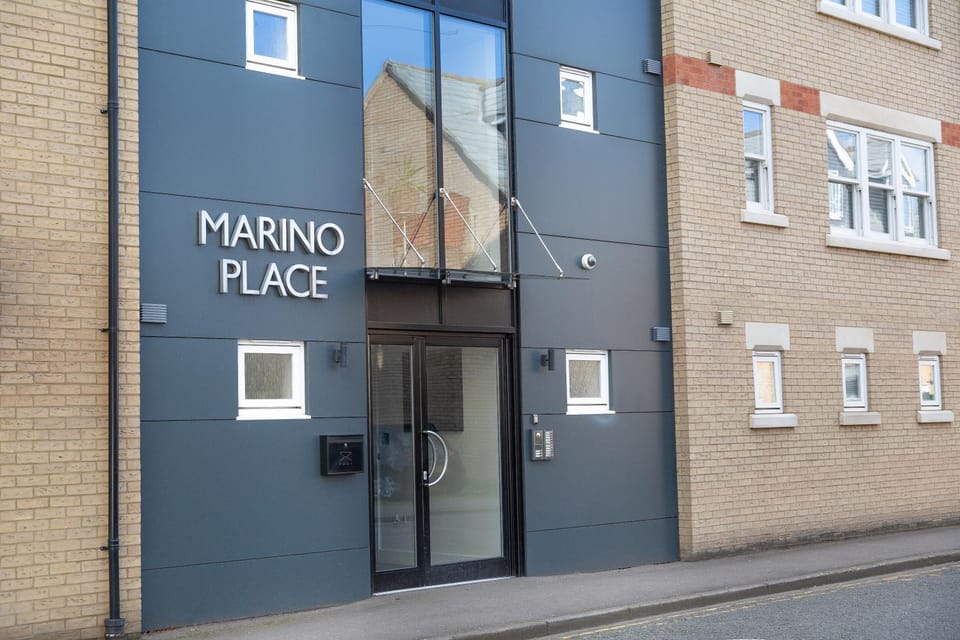Property building, Facade/entrance