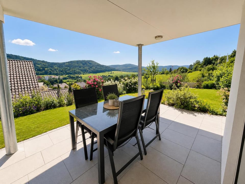 Patio, Garden, View (from property/room), Balcony/Terrace, Dining area, Mountain view
