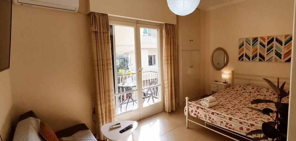 Bed, Photo of the whole room, Bedroom, air conditioner