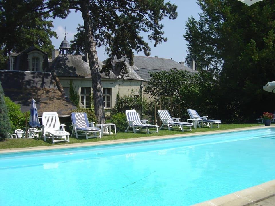 Swimming pool, Swimming pool