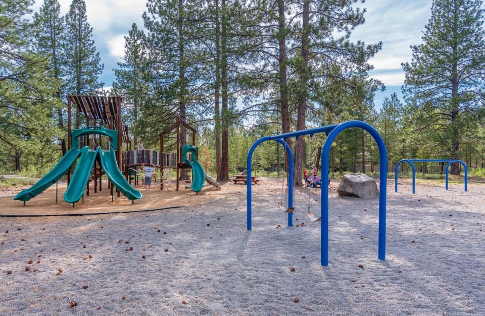 Aquila Lodge - Unit 5 Apartment in Sunriver