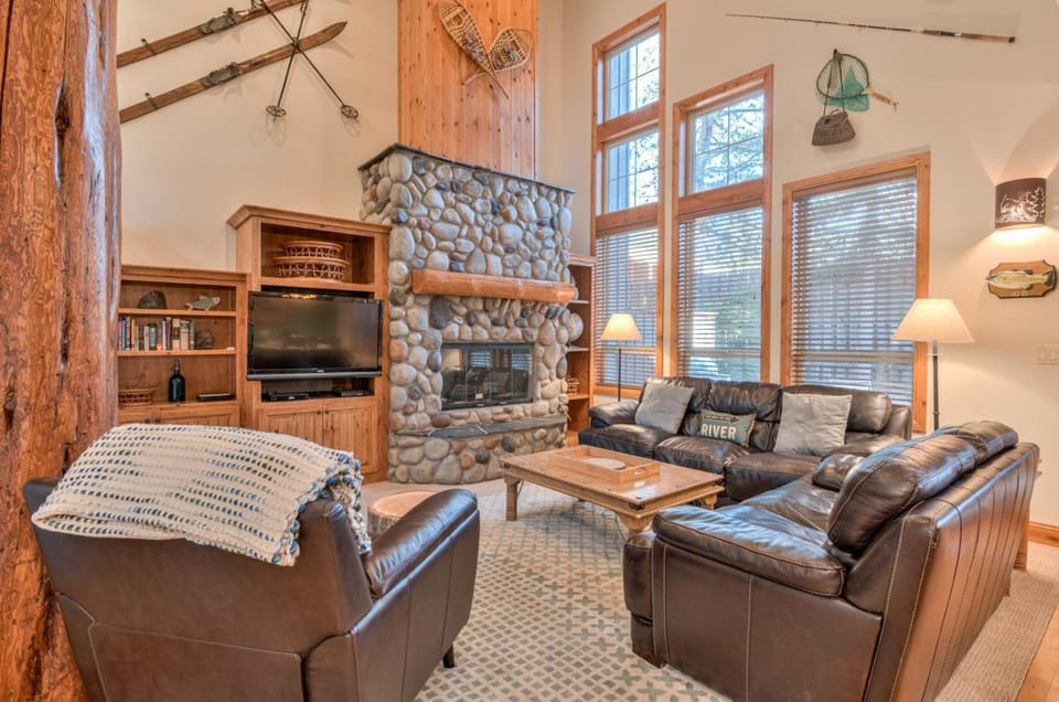 Aquila Lodge - Unit 5 Apartment in Sunriver