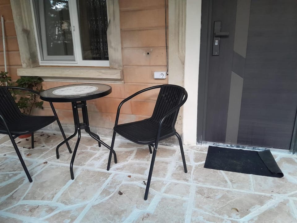 Patio, Dining area