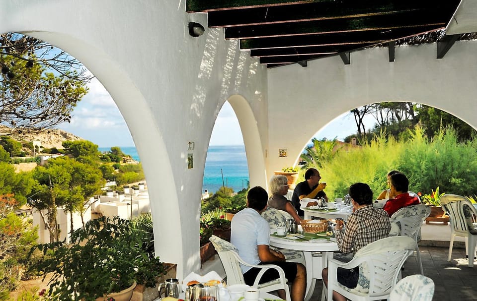 Hostal Los Pinos Bed and Breakfast in Serra de Tramuntana