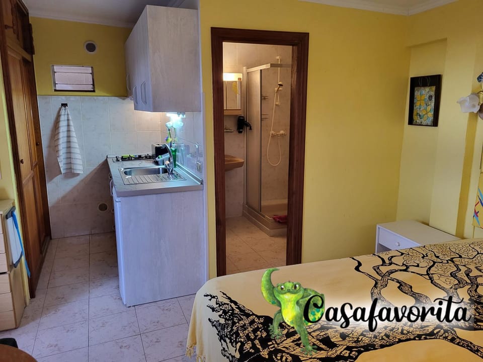 Bathroom, Kitchen or kitchenette