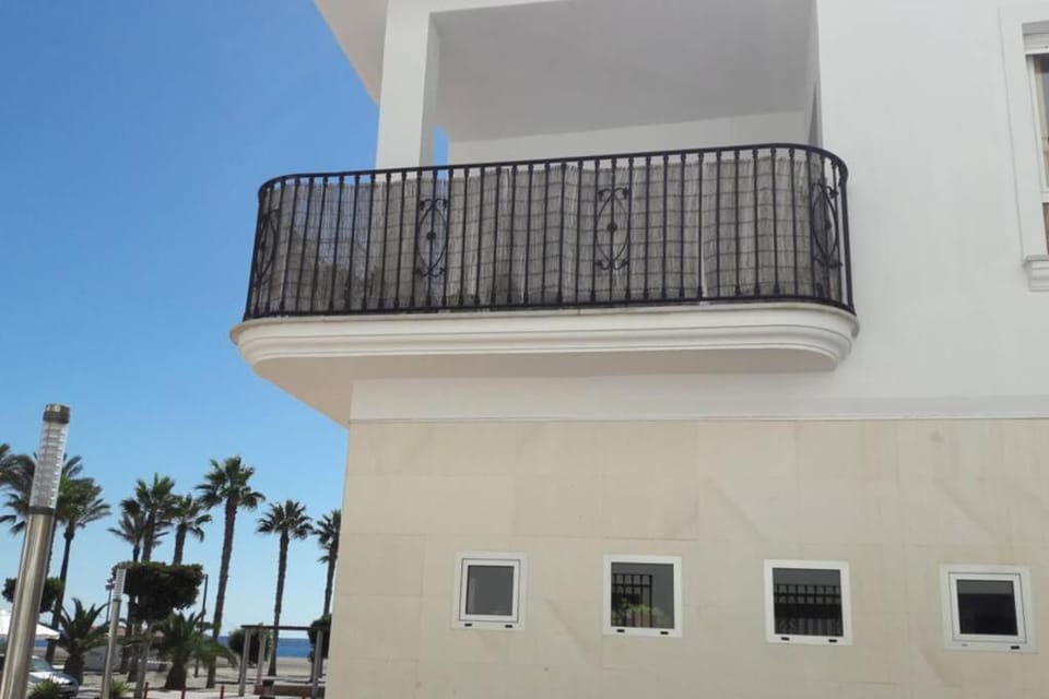 Property building, Balcony/Terrace