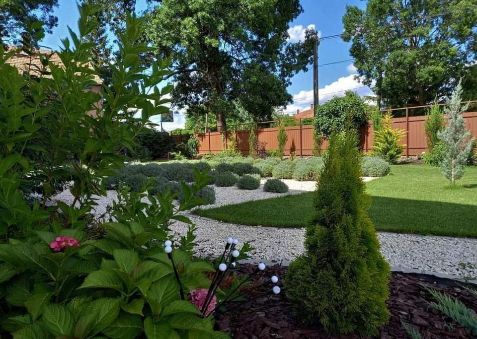 Garden, Garden view