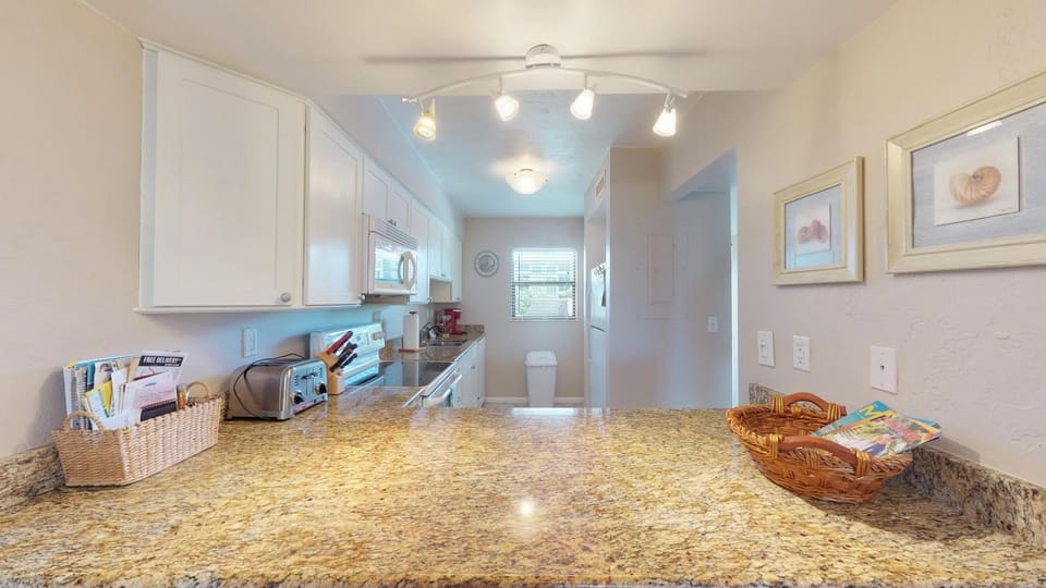 Desirable Location, Directly Across Street From South Beach Access Apartment in Marco Island